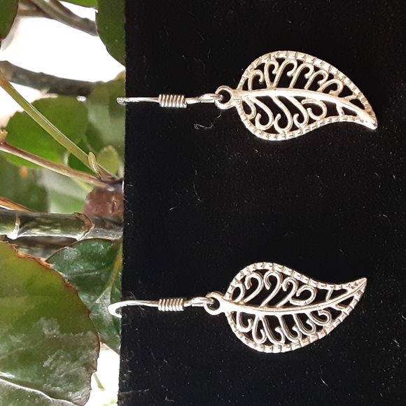 Jewelry - ❤Unavailable/Included in Bundle Sale🍃Tini Botanical Leaf Earings  Sterling